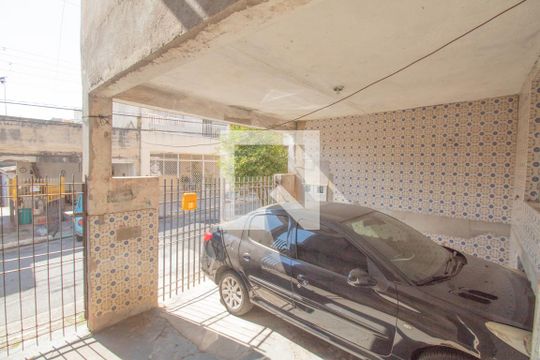 Garagem de casa à venda com 3 quartos, 500m² em Jardim Porteira Grande, São Paulo
