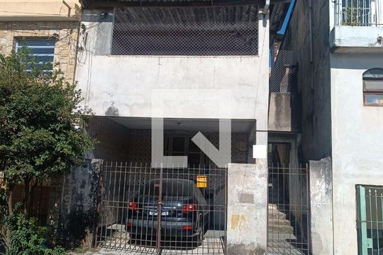 Fachada de casa à venda com 3 quartos, 500m² em Jardim Porteira Grande, São Paulo