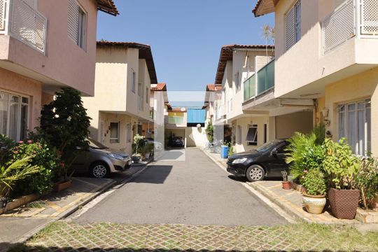 Área comum de casa de condomínio para alugar com 2 quartos, 56m² em Vila Danubio Azul, São Paulo