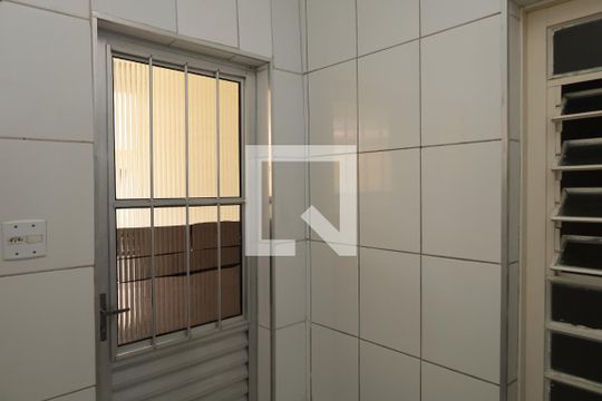 Área de Serviço de casa de condomínio para alugar com 2 quartos, 56m² em Vila Danubio Azul, São Paulo