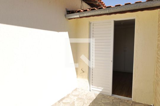 Quarto 2 - Varanda de casa de condomínio para alugar com 2 quartos, 56m² em Vila Danubio Azul, São Paulo