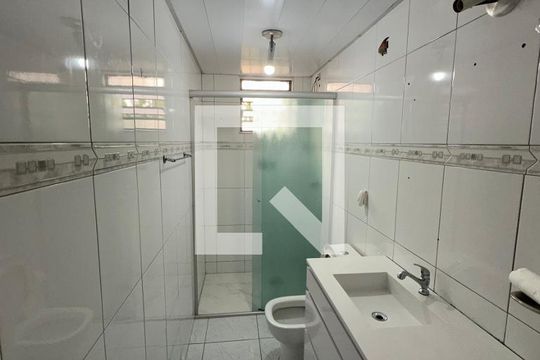 Banheiro de apartamento para alugar com 3 quartos, 256m² em Jardim Raposo Tavares, São Paulo
