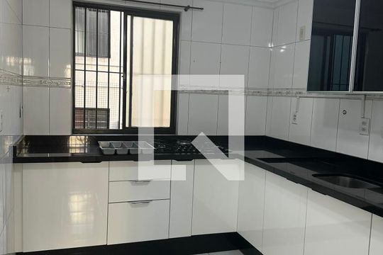 Cozinha de apartamento para alugar com 3 quartos, 256m² em Jardim Raposo Tavares, São Paulo