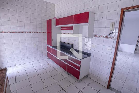 Cozinha de casa para alugar com 5 quartos, 160m² em Vila Brasilina, São Paulo