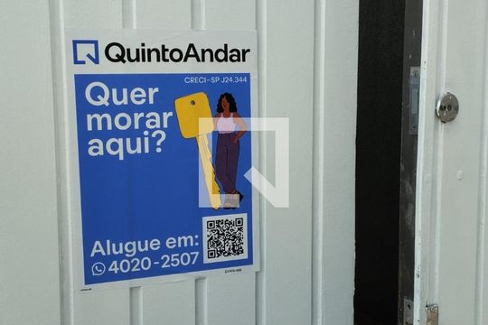 fachada de casa para alugar com 5 quartos, 160m² em Vila Brasilina, São Paulo