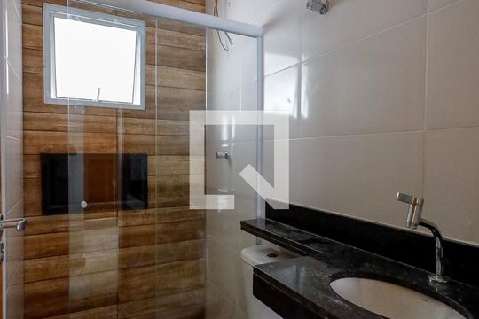 Banheiro de apartamento para alugar com 2 quartos, 45m² em Vila Dom Pedro Ii, São Paulo