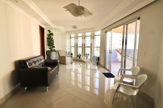 Apartamento à venda com 4 quartos, 290m² em Setor Oeste, Goiânia