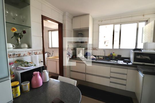 Cozinha de apartamento à venda com 4 quartos, 290m² em Setor Oeste, Goiânia