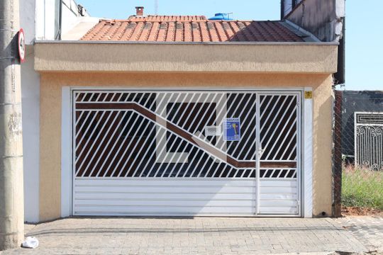 Fachada de casa à venda com 2 quartos, 129m² em Jardim Sao Caetano, São Caetano do Sul