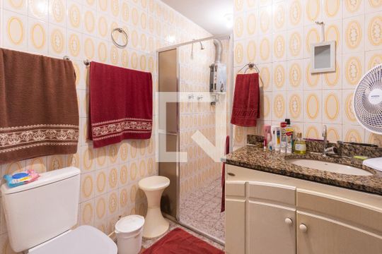 Banheiro de casa à venda com 2 quartos, 96m² em Grajaú, Rio de Janeiro