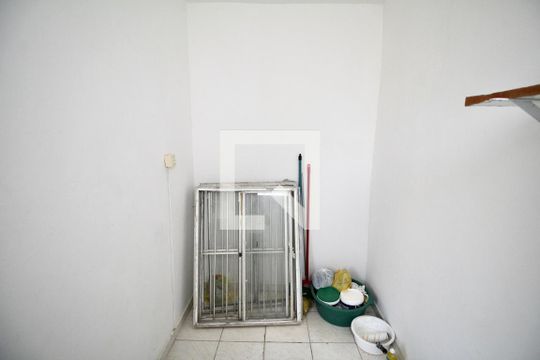 Quarto de Serviço de apartamento para alugar com 2 quartos, 60m² em Imbuí, Salvador