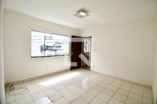 Sala de apartamento para alugar com 2 quartos, 60m² em Imbuí, Salvador