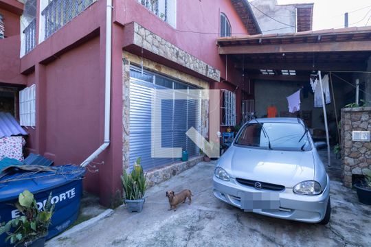 Garagem de casa à venda com 4 quartos, 160m² em Ermelino Matarazzo, São Paulo