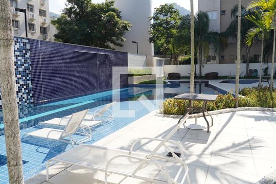 Área comum - Piscina de apartamento para alugar com 2 quartos, 64m² em Camorim, Rio de Janeiro