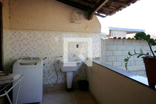 Área de Serviço de casa à venda com 3 quartos, 400m² em Dom Bosco , Belo Horizonte
