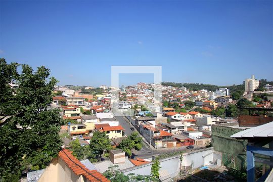 Vista de casa à venda com 3 quartos, 400m² em Dom Bosco , Belo Horizonte