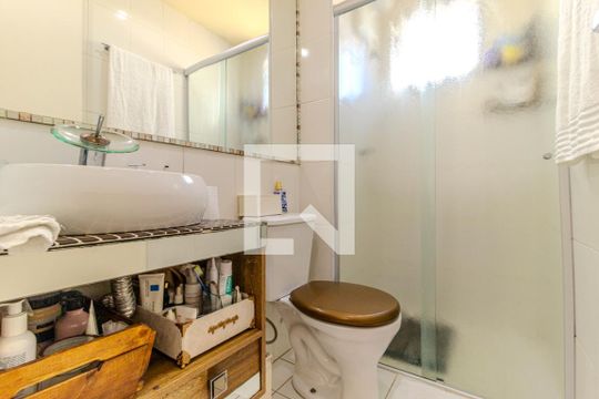 Banheiro de apartamento à venda com 2 quartos, 47m² em Luz, São Paulo
