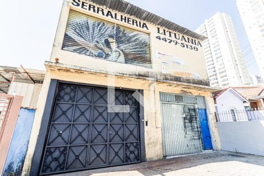 Fachada de casa à venda com 3 quartos, 279m² em Vila Curuca, Santo André