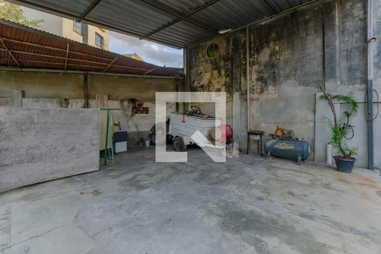 Quintal de casa para alugar com 3 quartos, 800m² em Europa, Belo Horizonte