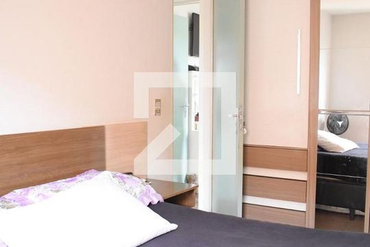 Quarto 2 de apartamento para alugar com 3 quartos, 60m² em Santa Cândida, Curitiba