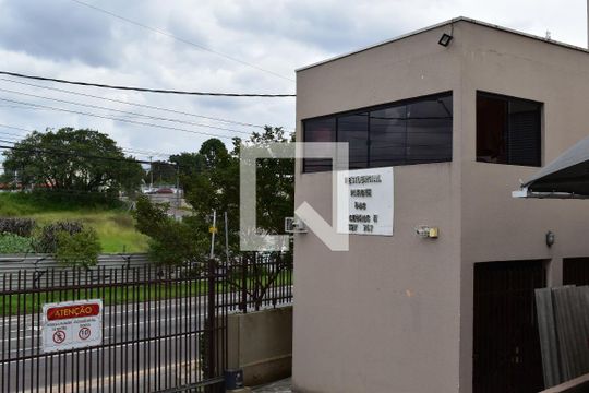Área comum de apartamento para alugar com 3 quartos, 60m² em Santa Cândida, Curitiba