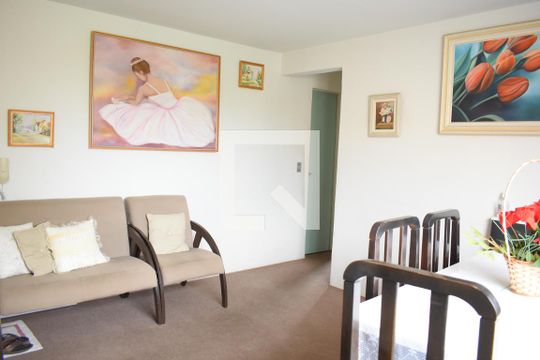 Sala de apartamento para alugar com 3 quartos, 60m² em Santa Cândida, Curitiba