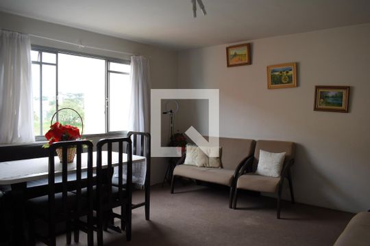 Apartamento para alugar com 3 quartos, 60m² em Santa Cândida, Curitiba