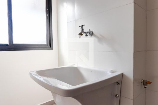 Área de Serviço de apartamento para alugar com 2 quartos, 35m² em Parque São Jorge, São Paulo