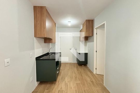 Sala de kitnet/studio para alugar com 1 quarto, 24m² em Pinheiros, São Paulo