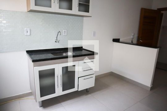 Cozinha de apartamento para alugar com 1 quarto, 48m² em Vila Medeiros, São Paulo
