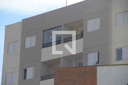 Placa de apartamento para alugar com 2 quartos, 55m² em Jardim Prestes de Barros, Sorocaba