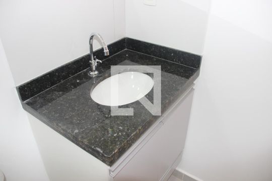 Banheiro 1 de apartamento para alugar com 2 quartos, 55m² em Jardim Prestes de Barros, Sorocaba