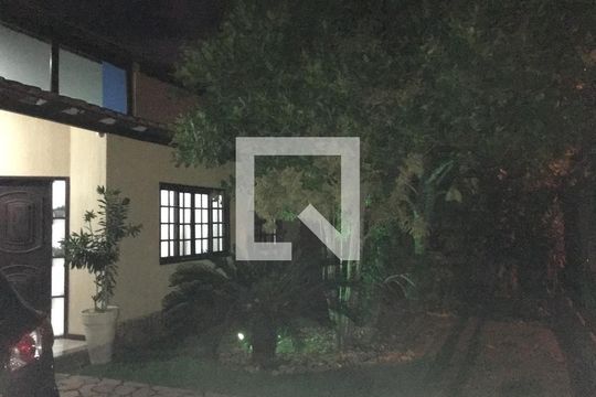 Casa à venda com 3 quartos, 150m² em Itaipu, Niterói