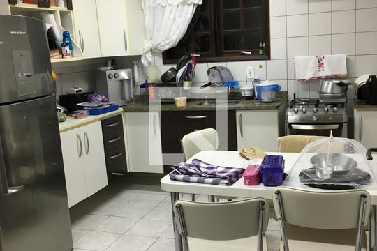 Casa à venda com 3 quartos, 150m² em Itaipu, Niterói