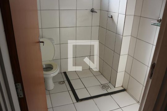Banheiro de apartamento à venda com 2 quartos, 45m² em Diamante, Belo Horizonte