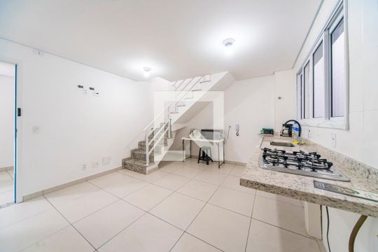 Sala  de apartamento para alugar com 2 quartos, 110m² em Vila Pires, Santo André