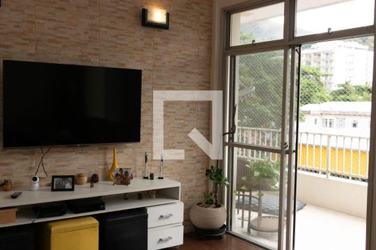 Sala de apartamento à venda com 4 quartos, 150m² em Grajaú, Rio de Janeiro
