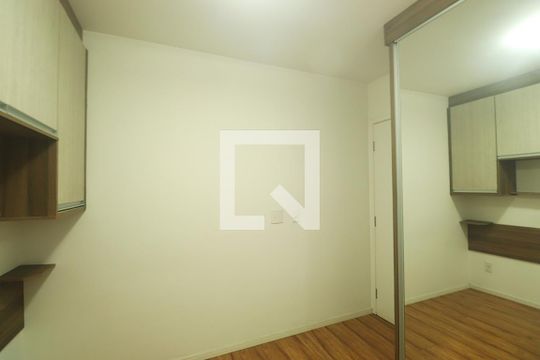 Quarto 1 de apartamento para alugar com 2 quartos, 45m² em Jardim Utinga, Santo André