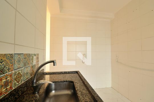 Cozinha de apartamento para alugar com 2 quartos, 45m² em Jardim Utinga, Santo André