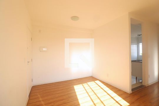 Apartamento para alugar com 2 quartos, 45m² em Jardim Utinga, Santo André