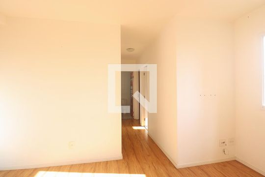 Sala de apartamento para alugar com 2 quartos, 45m² em Jardim Utinga, Santo André