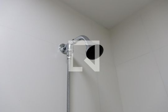 Banheiro de apartamento para alugar com 1 quarto, 34m² em Centro, Osasco