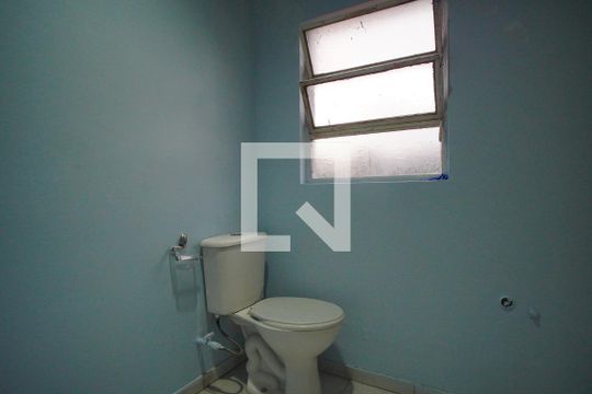 Banheiro da Suíte de casa para alugar com 4 quartos, 242m² em Vila Jardim, Porto Alegre