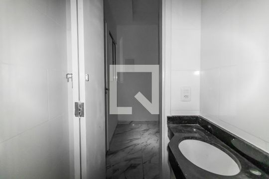 Banheiro de apartamento para alugar com 1 quarto, 26m² em Jardim Nordeste, São Paulo