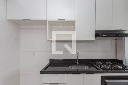 Cozinha de apartamento à venda com 2 quartos, 42m² em Parque Bristol, São Paulo