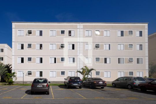 Fachada do bloco de apartamento para alugar com 2 quartos, 42m² em Parque Senhor do Bonfim, Taubaté