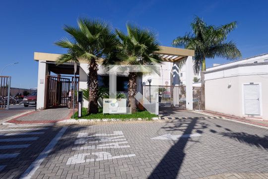 Fachada e portaria de apartamento para alugar com 2 quartos, 42m² em Parque Senhor do Bonfim, Taubaté