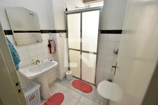 Banheiro 1 de casa à venda com 4 quartos, 260m² em Centro, Campinas