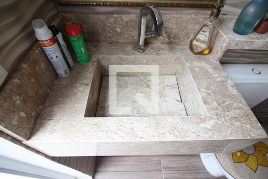 Lavabo  de casa de condomínio à venda com 3 quartos, 232m² em Vila Sao Leopoldo, São Bernardo do Campo