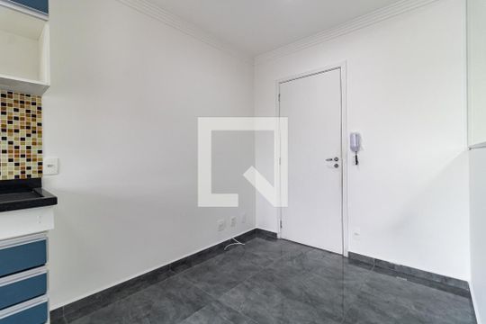 Sala de apartamento para alugar com 2 quartos, 39m² em Sacomã, São Paulo